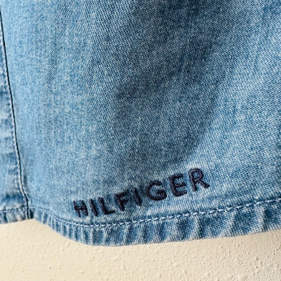 Vintage Tommy Hilfiger denim Button Down shirt pleated chambray medium wash - Picture 10 of 10